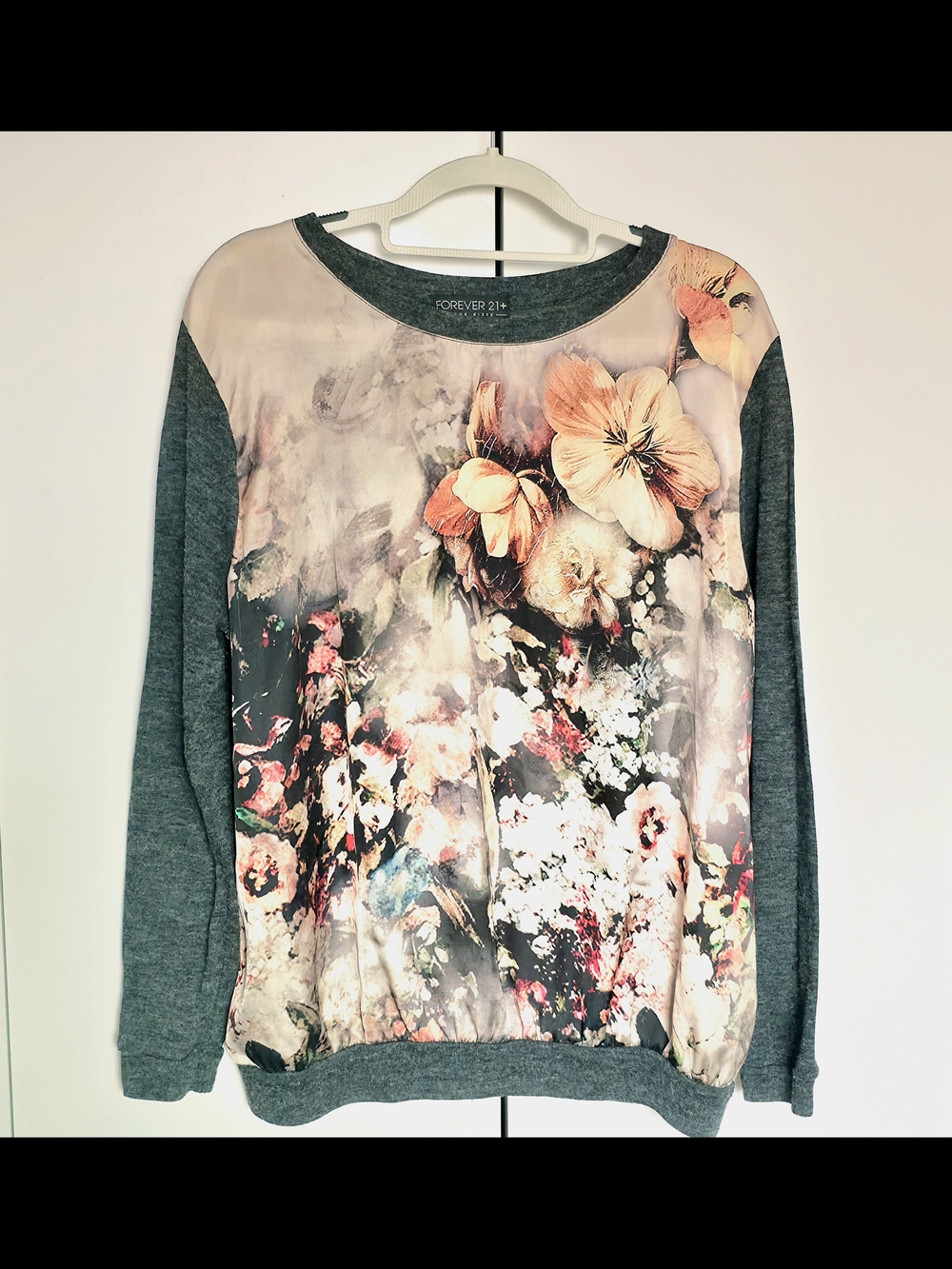Forever 21 Women's Long Sleeve Gray Sweatshirt with Pastel Floral Front Size 1X